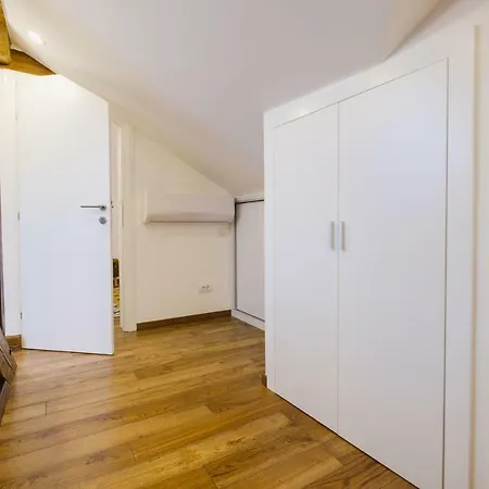 Apartment Lea Lux
